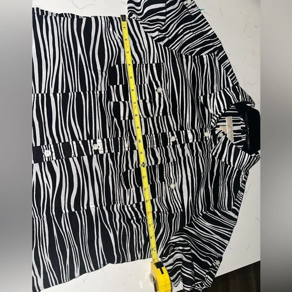 Michael Kors Button Up Shirt Women Black White Zebra Print Short Sleeve size 14